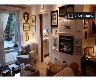 Room in shared 3-bedroom flat in Northside, Dublin - Photo 1