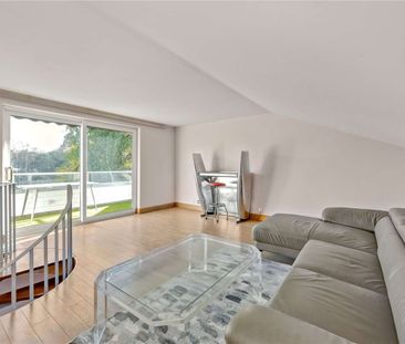 A charming two bedroom apartment with balcony in Ascot. - Photo 4