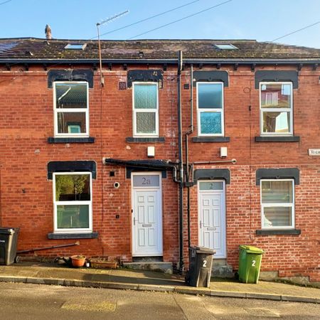 2 bedroom terraced house to rent - Photo 4