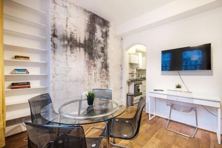 Oxford Street - Photo 4