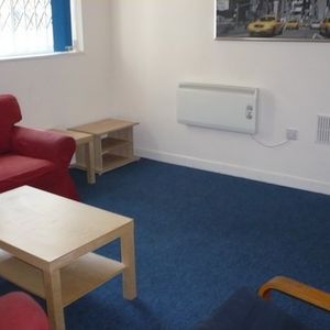 Student Properties to Let - Photo 2