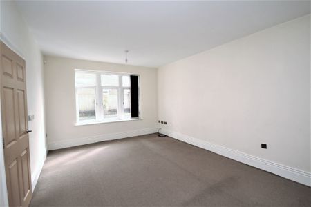 Halkin Close, Fulwood - Photo 2