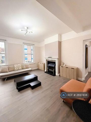 2 bedroom flat to rent - Photo 2