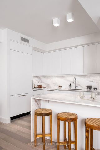 For Lease - 200 Cumberland Street Unit# 2603, Toronto, Ontario - Photo 3