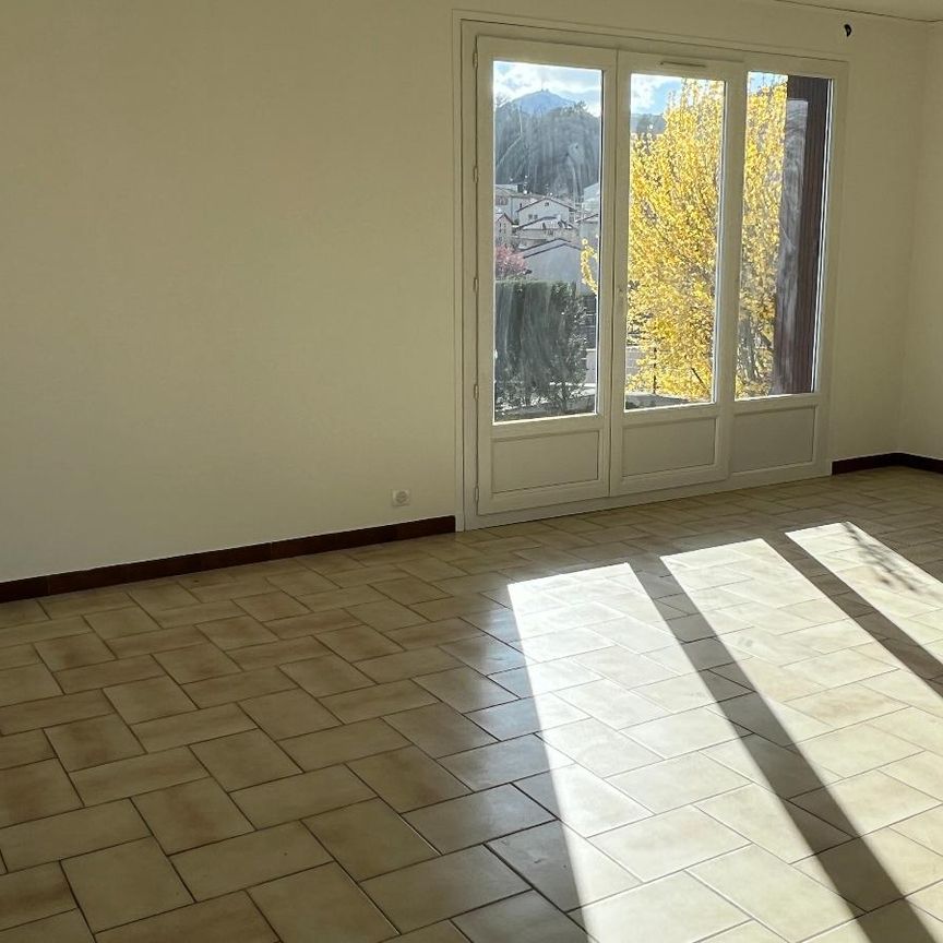 Location Maison 5 pièces 99m² DURTOL 63830 - Photo 1