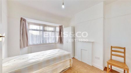 3 bedroom end of terrace house to rent - Photo 4