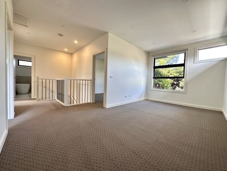 11 Douglas St, Balwyn North - Photo 5