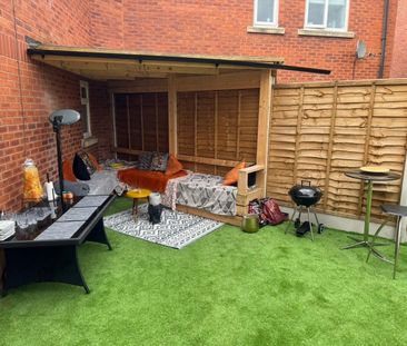 2 Bed Semi-Detached House, Chorlton Road, M15 - Photo 3