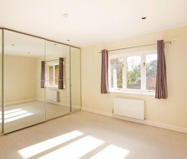 5 bedroom detached house to rent - Photo 5