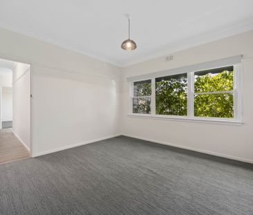 23 Grammar Street, Wendouree - Photo 3