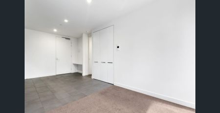 Luxury One Bedroom Apartment - Photo 5