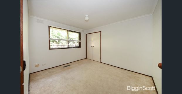 3 bed Plus Study Spacious Family Home in Prime Location - Photo 1