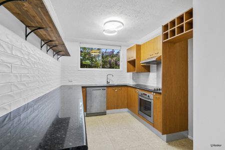 TWO BEDROOM BEACHSIDE UNIT - WALK TO BEACH! - Photo 4