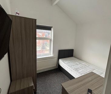 4 bedroom house of multiple occupation to rent - Photo 6