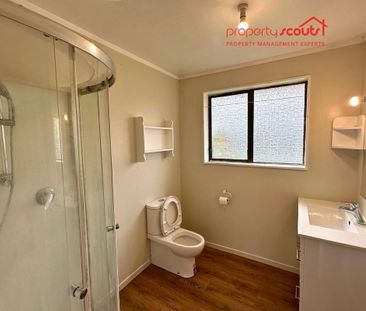 Tidy 3-Bedroom Home with Double Garage – Central Taita - Photo 6