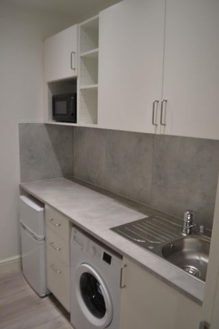 Studio Flat, Mayfair Avenue, IG1 - Photo 5