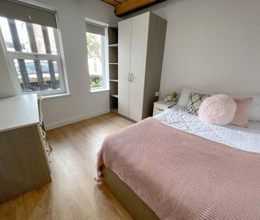 5 bedroom semi-detached house to rent - Photo 6