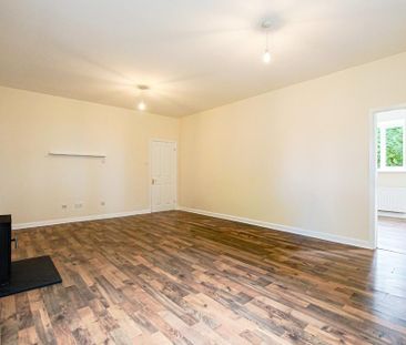 3 bedroom apartment to rent - Photo 3