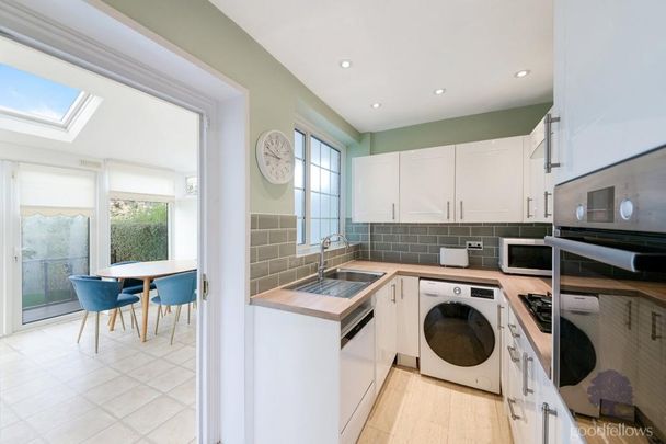 3 bedroom terraced house to rent - Photo 1