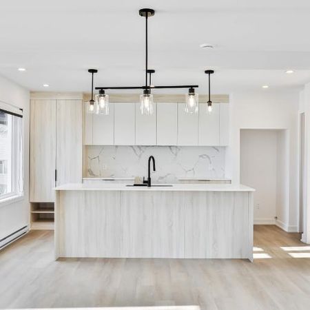 3 CH - 2 SDB - Sainte-Agathe-des-Monts - $2,175 /mo - Photo 4