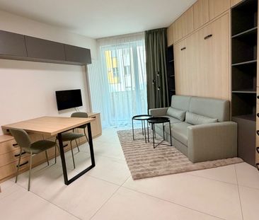 Pronájem bytu 1+kk • 30 m² bez realitkyKrymská, Praha - Vršovice - Photo 1