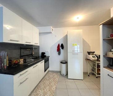 Location Appartement 2 pièces 52m² - Photo 2