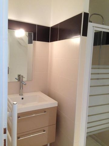 Location Appartement 3 pièces 64m² POITIERS 86000 - Photo 5