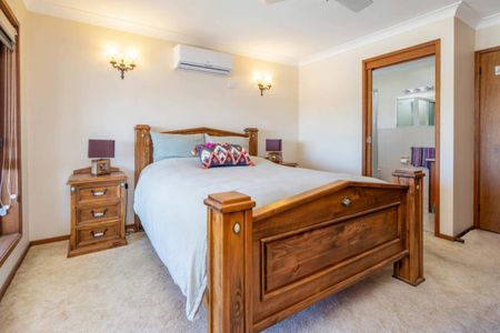 Panoramic water Views - Photo 4