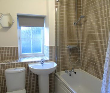 2 bedroom terraced house to rent - Photo 5