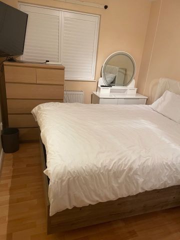 Room in a Shared House, Holmshaw Close, SE26 - Photo 4