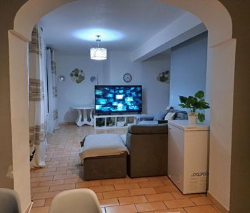 Location Appartement 4 pièces 103m² TOURVES 83170 - Photo 3