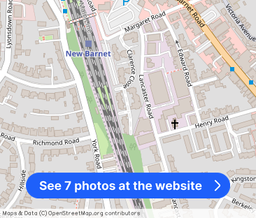 Clarence Close, New Barnet, Barnet, EN4 - Photo 1