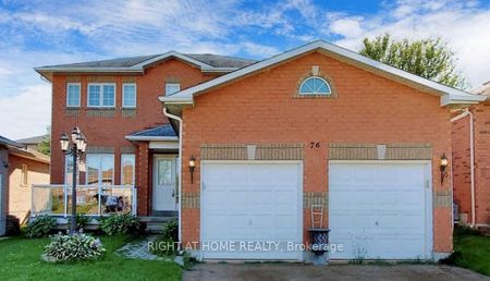 Detached Home For Lease | S8016508 - Photo 3