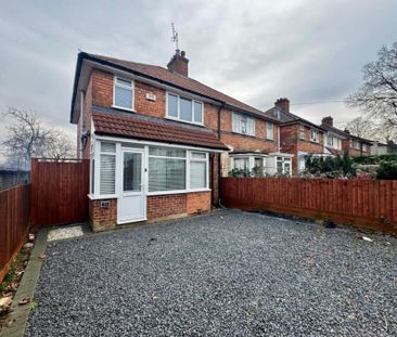 3 Bedroom Semi-Detached House - Photo 2