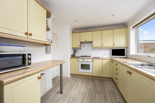 2 bedroom bungalow to rent - Photo 1