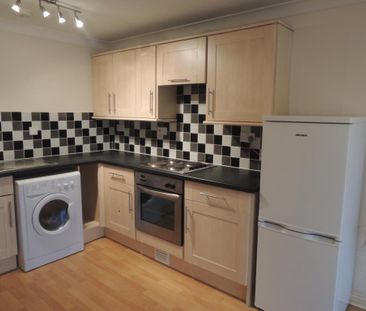2 bedroom flat to rent - Photo 3