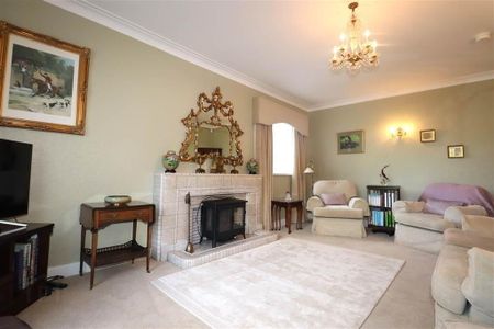 101 Ravarnet Road, Ravarnet, Lisburn, BT27 5NF - Photo 2