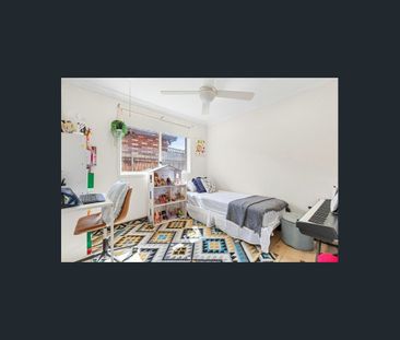 Low-Maintenance Living in a Quiet, Family-Friendly Pocket - Photo 6