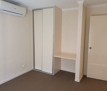 Three Bedroom, Three Bathroom, Sough After Area - Photo 3