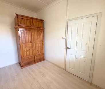 3 BEDROOM HOUSE - Photo 5