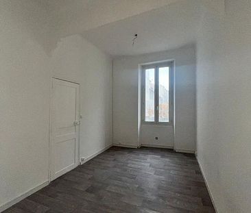 Appartement 2 pièces 33m2 MARSEILLE 5EME 615 euros - Photo 2