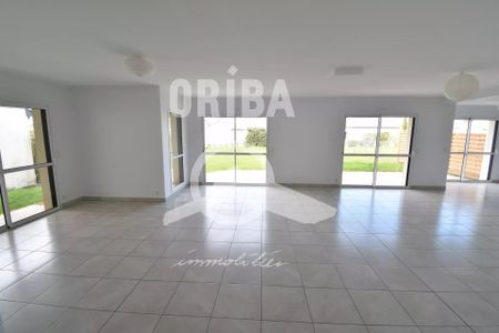 Location Maison 7 pièces 152m² SAUTRON 44880 - Photo 3