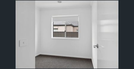 Designer Living with Space, Style & Sophistication - Photo 4