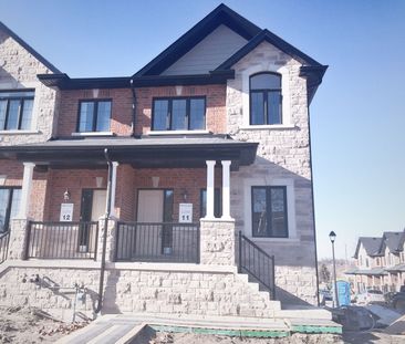 For Lease - 19 Zenyatta Lane, East Gwillimbury, Ontario - Photo 3