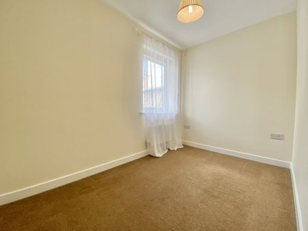 2 bed flat to rent in Mizzen Court, Portishead, BS20 - Photo 3