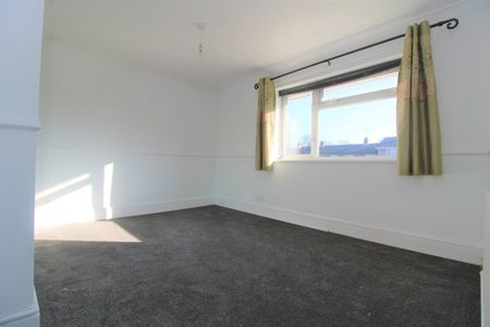 Telford Avenue, Stevenage, Hertfordshire - Photo 3