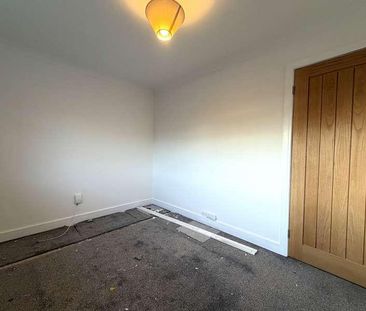 Frankton Gardens, Swindon, Wiltshire, SN3 - Photo 6