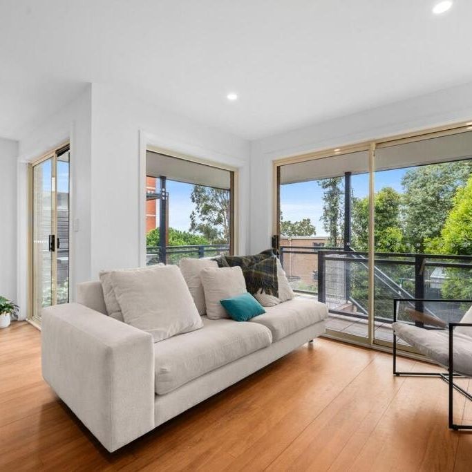 Furnished 4 bedroom 2 bathroom house with beach and ocean views - Photo 1