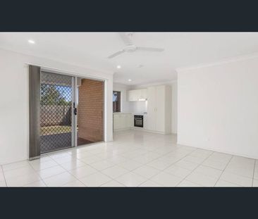 Family Home In Quite Suburb! - Photo 2