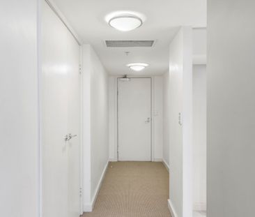Generous One Bedroom with Home Office - Photo 1